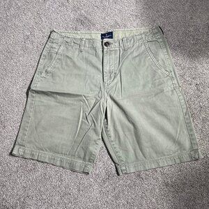 American Eagle Classic Flat Front Shorts, Green, Men's Size 33